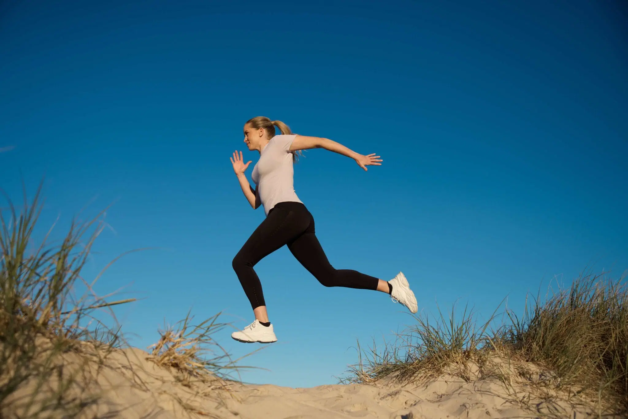 Fran Hurndall's quest to become the fastest person to run from Perth to Sydney